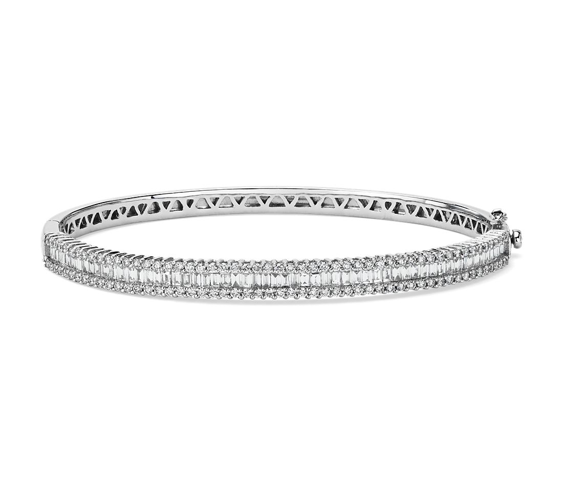 18ct Wg Round and Baguette cut Diamond Bangle 2.358ct TDW 50x60mm_0