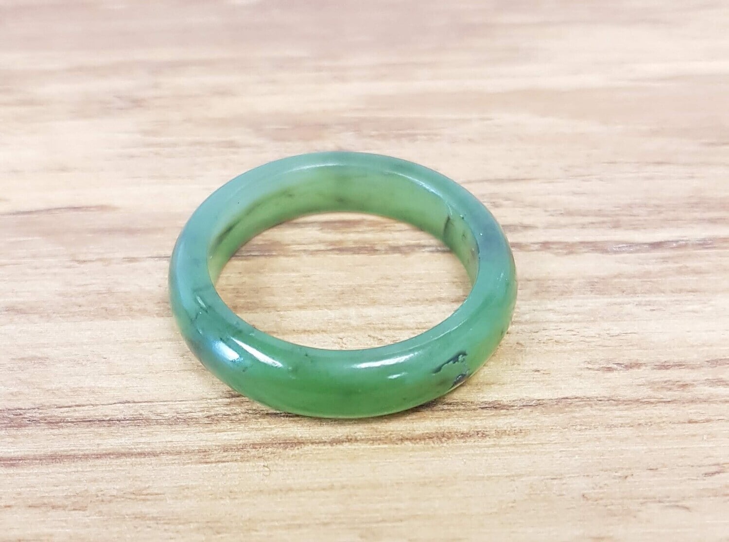 Jade Thin Plain Band Med colour may vary_0