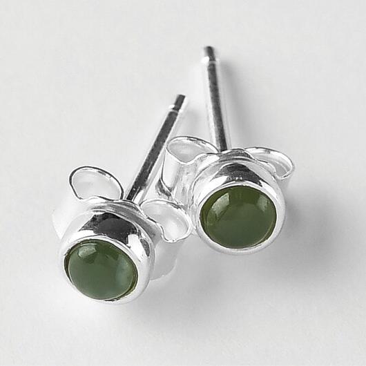 Sterling Silver Round Pounamu Stud Earrings_0