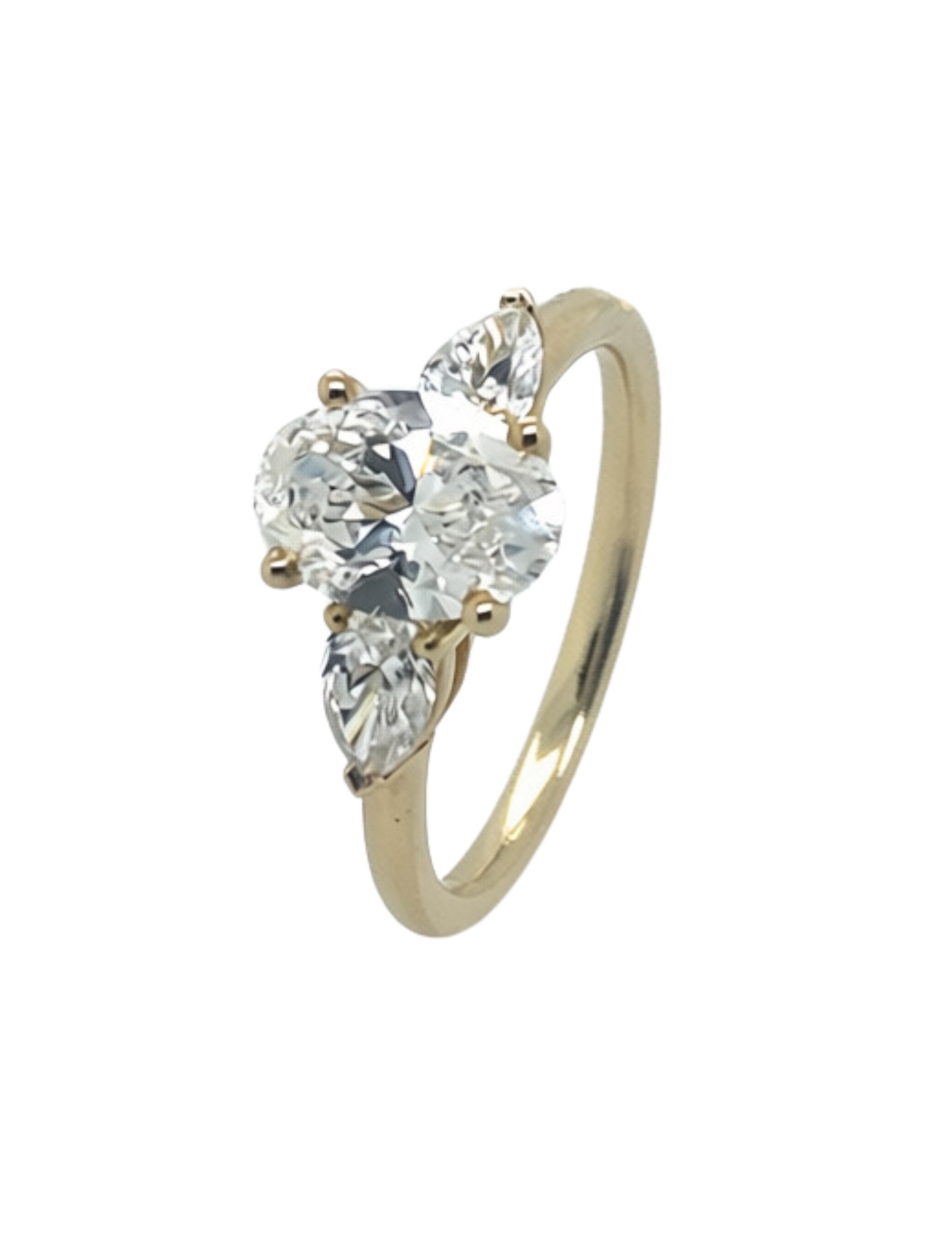 9ct yg 1ct oval lab dia DVSI ring with 2 x .10ct round dia FFSI_0