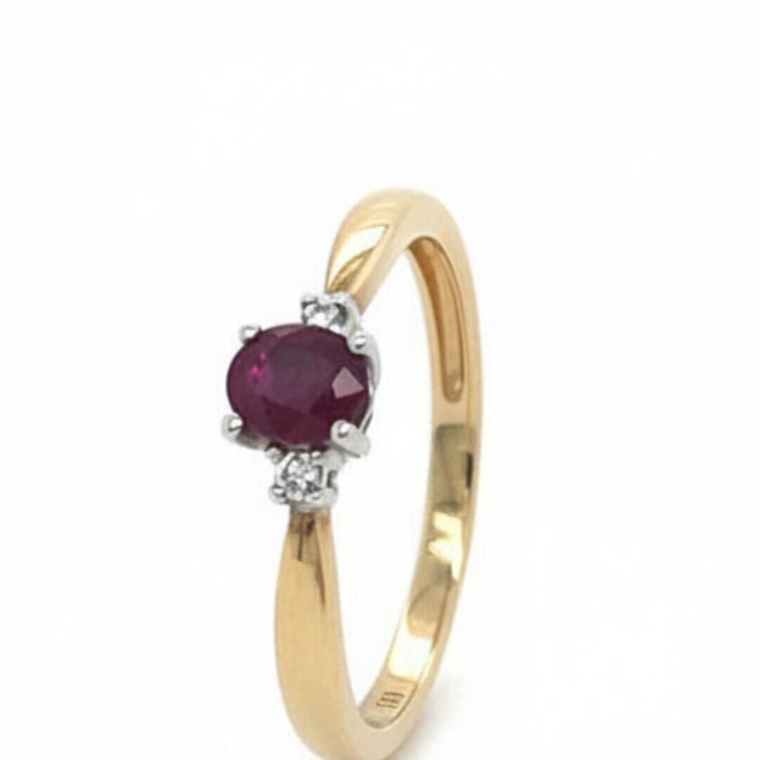 9ct Yellow/White Gold, Ruby & Diamond ring. TDW 0.03pt_0